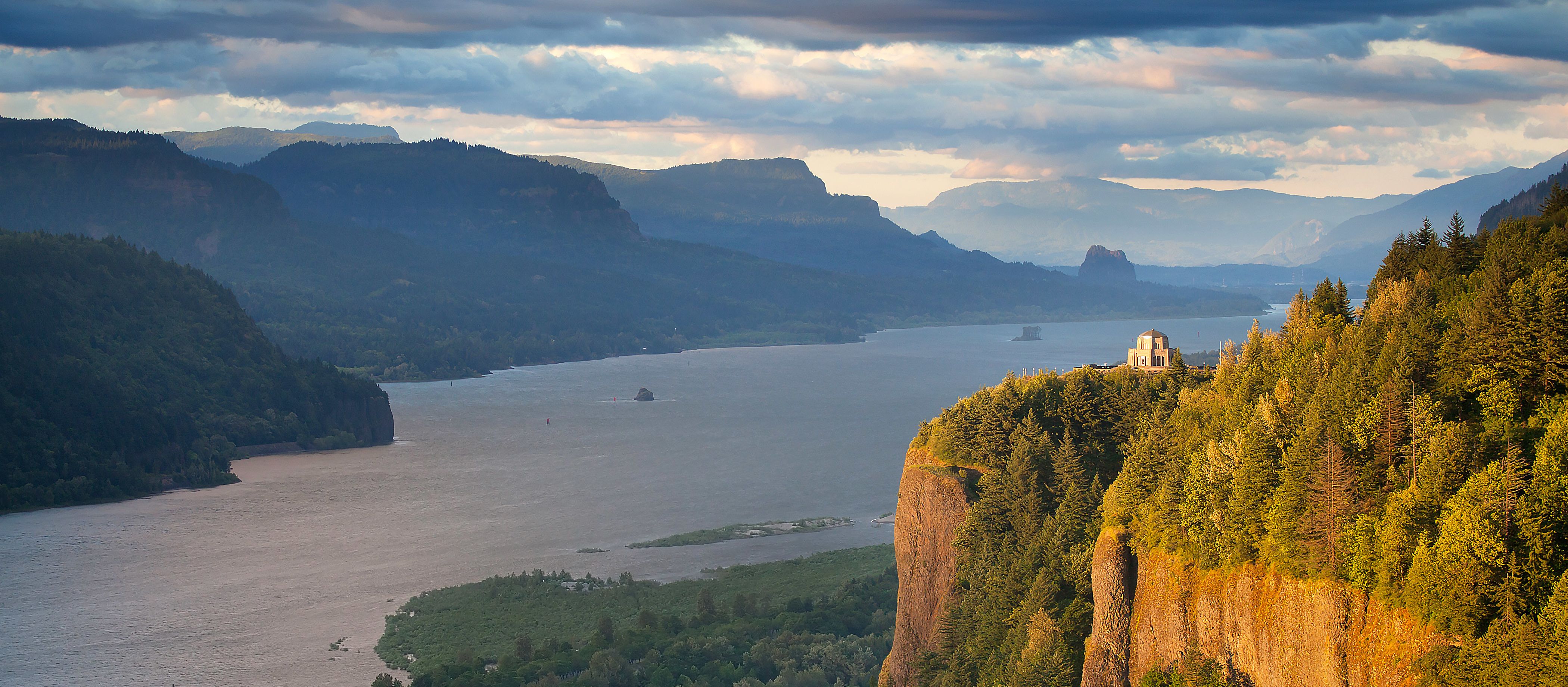 Crown Point Columbia River in Oregon