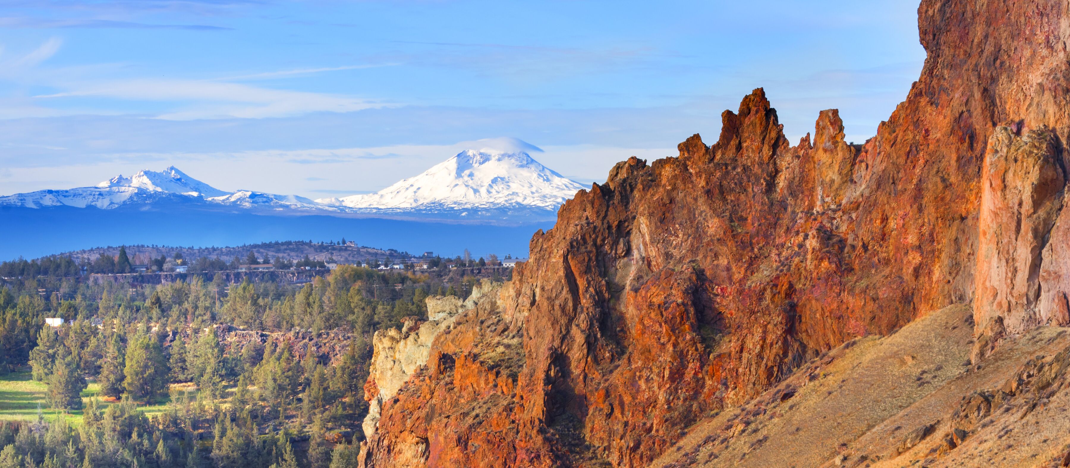 Der Smith Rock State Park bei Redmond ist ein tolles Ausflugsziel in Oregon Der Smith Rock State Park bei Redmond ist ein tolles Ausflugsziel in Oregon
