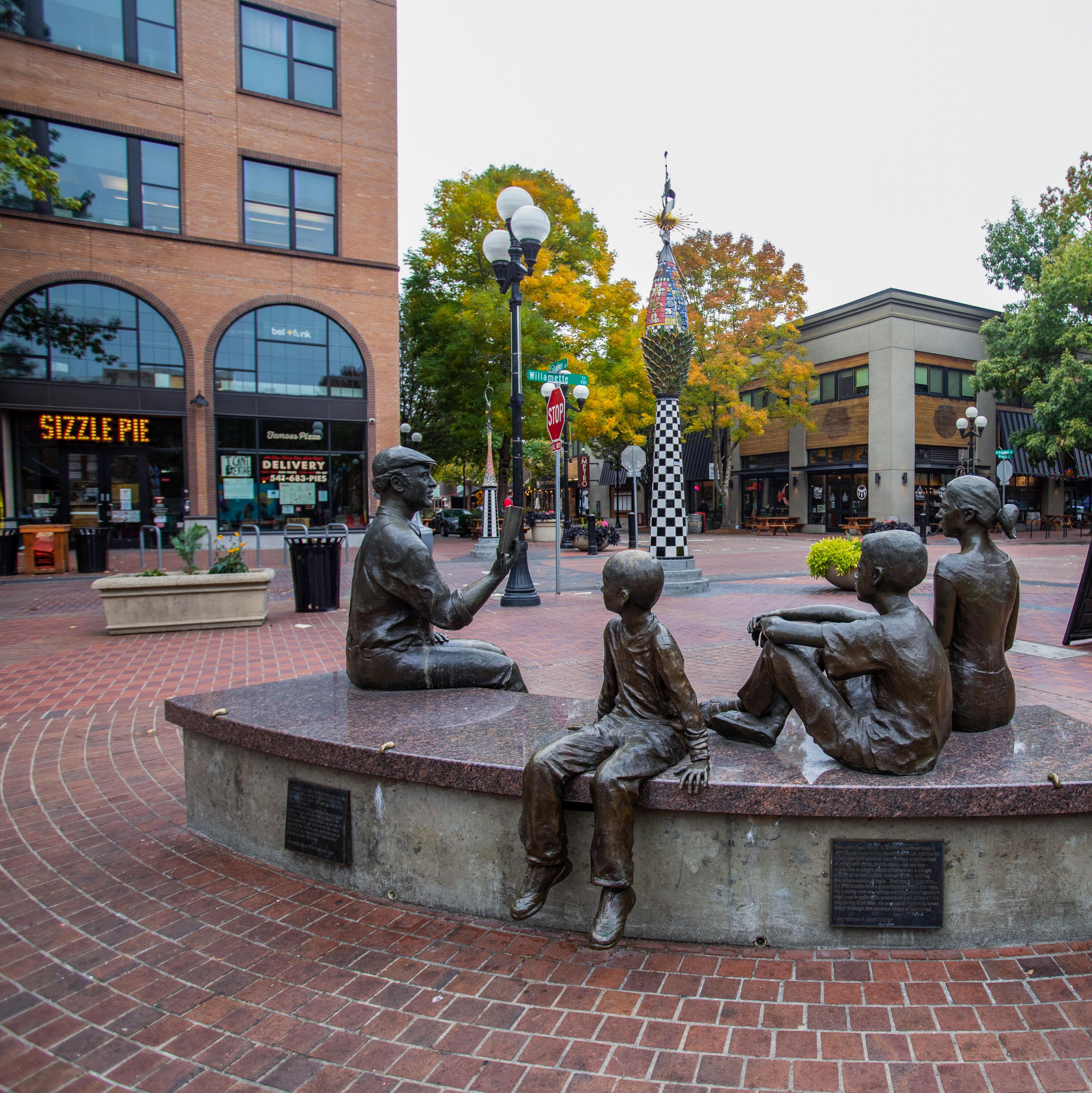 Statue of dem Kelsey Square in Downtown Eugene