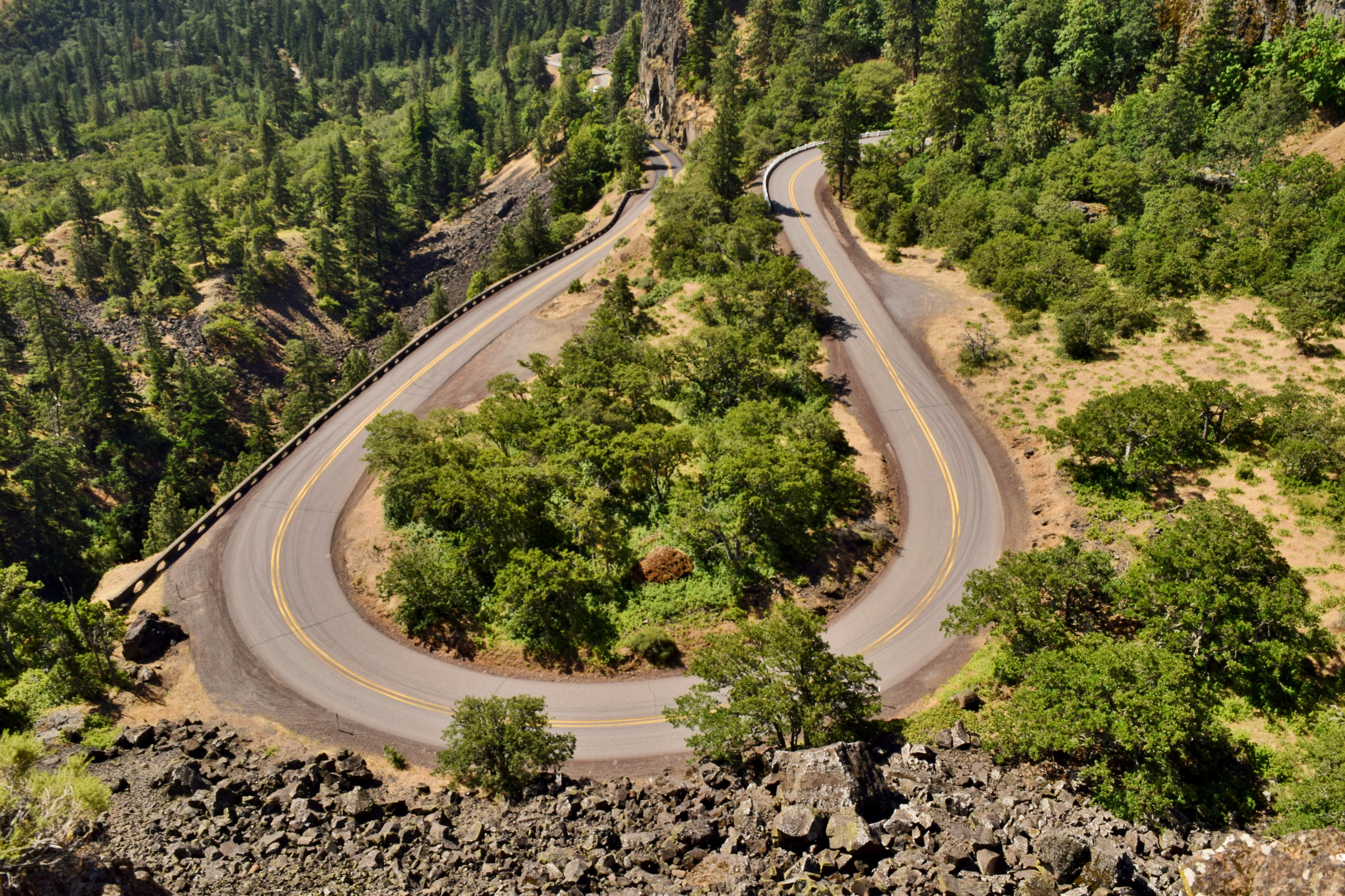 Die Rowena Kurve des historischen Columbia River Highways in Oregon