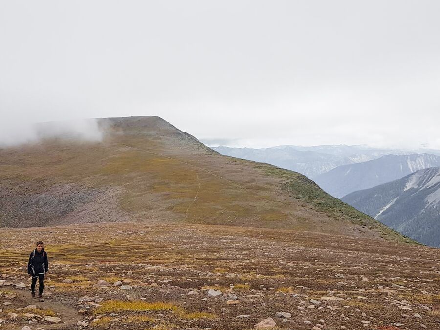 CANUSA-Mitarbeiterin Sabrina Gronwald auf dem Burroughs Mountain in Washington