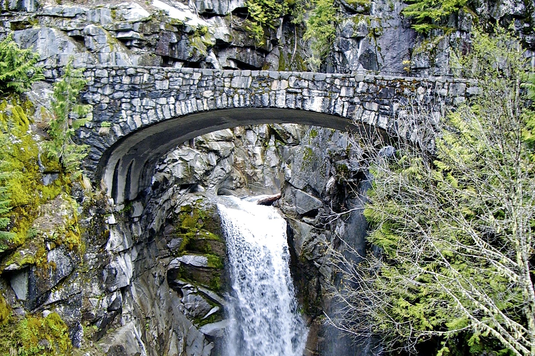 Die Christine Falls im Mount Rainier Nationalpark