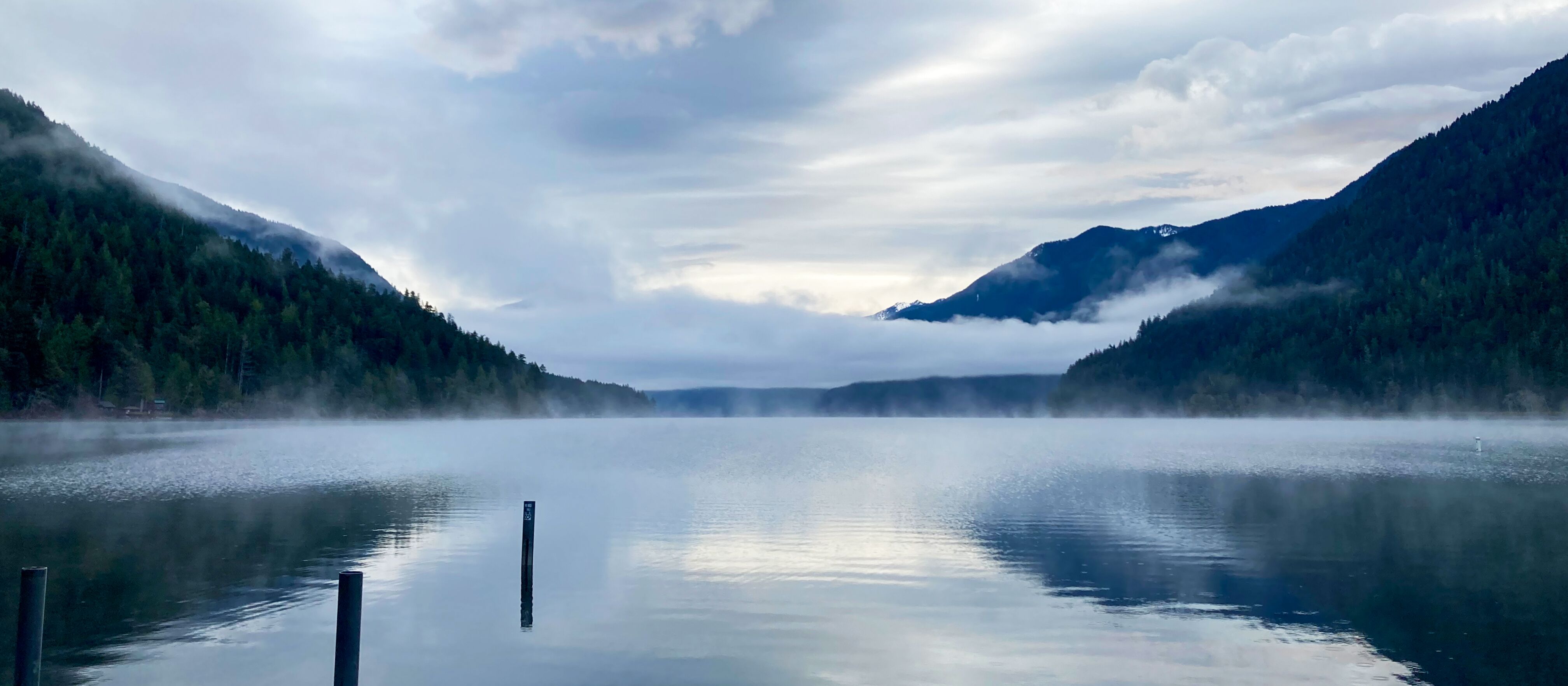 Blick auf den friedlichen Lake Crescent