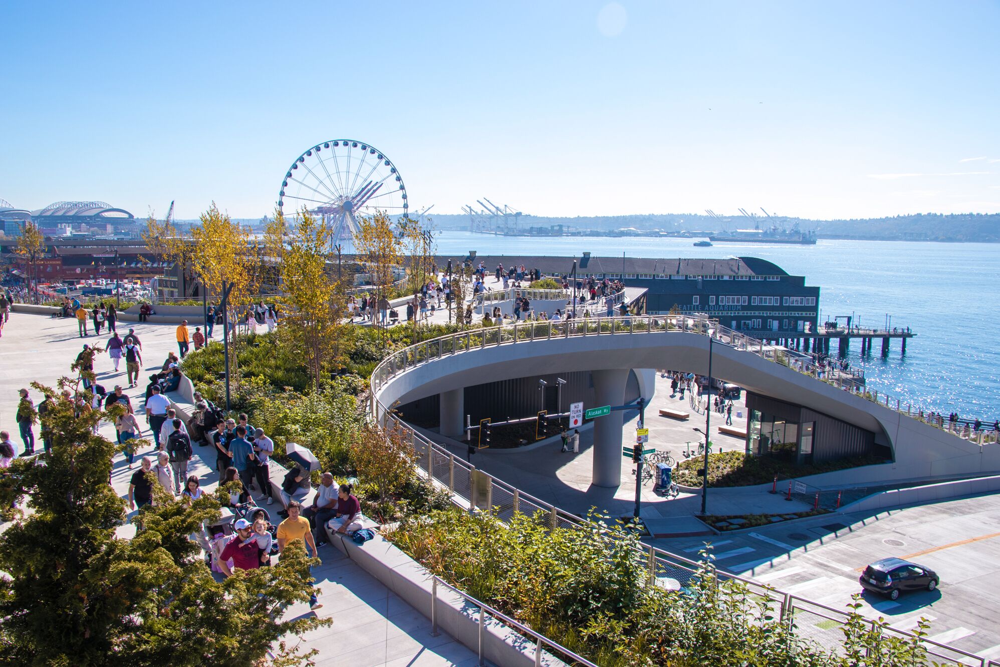 Aussicht auf das Seattle Great Wheel an der Waterfront