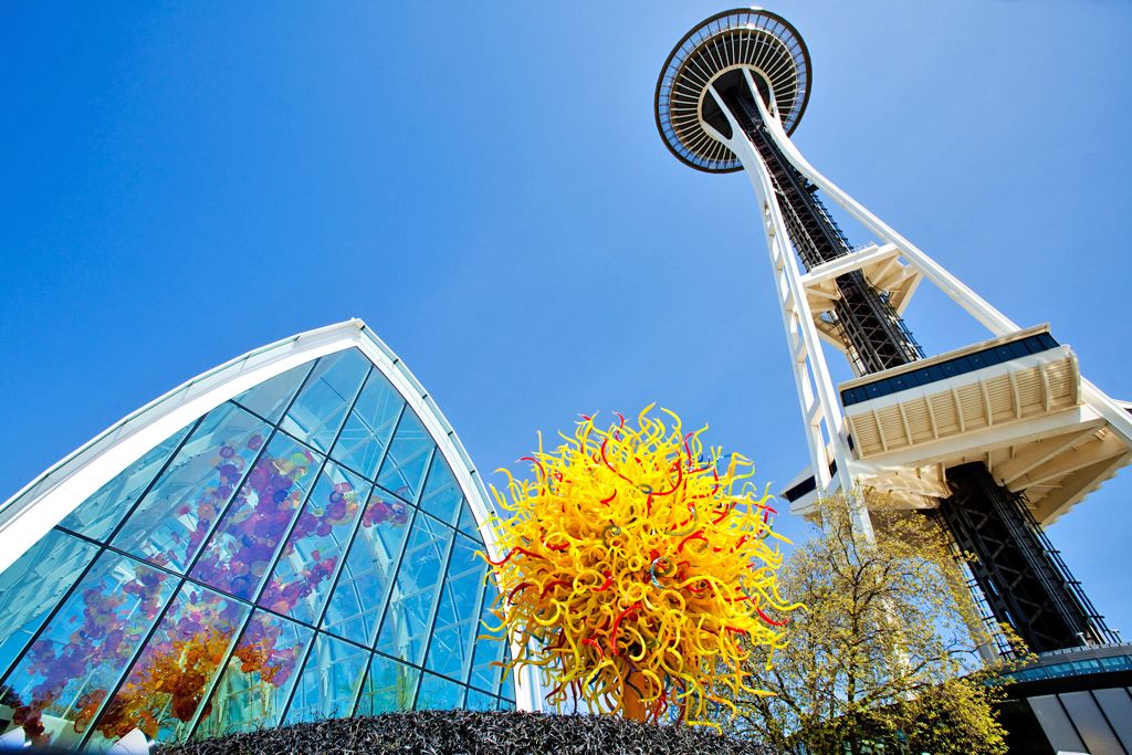 Chihuly Garden and Glass und die Space Needle