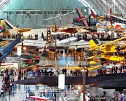 regionen/usa/ostkueste/capital-region/virginia/allgemein/smithsonian-udvar-hazy-center-halle.cr2567x1123-0x297 regionen/usa/ostkueste/capital-region/virginia/allgemein/smithsonian-udvar-hazy-center-halle.cr2567x1123-0x297