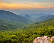 regionen/usa/ostkueste/capital-region/virginia/allgemein/sonnenuntergang-shenandoah-valley.cr3000x1315-0x306 regionen/usa/ostkueste/capital-region/virginia/allgemein/sonnenuntergang-shenandoah-valley.cr3000x1315-0x306