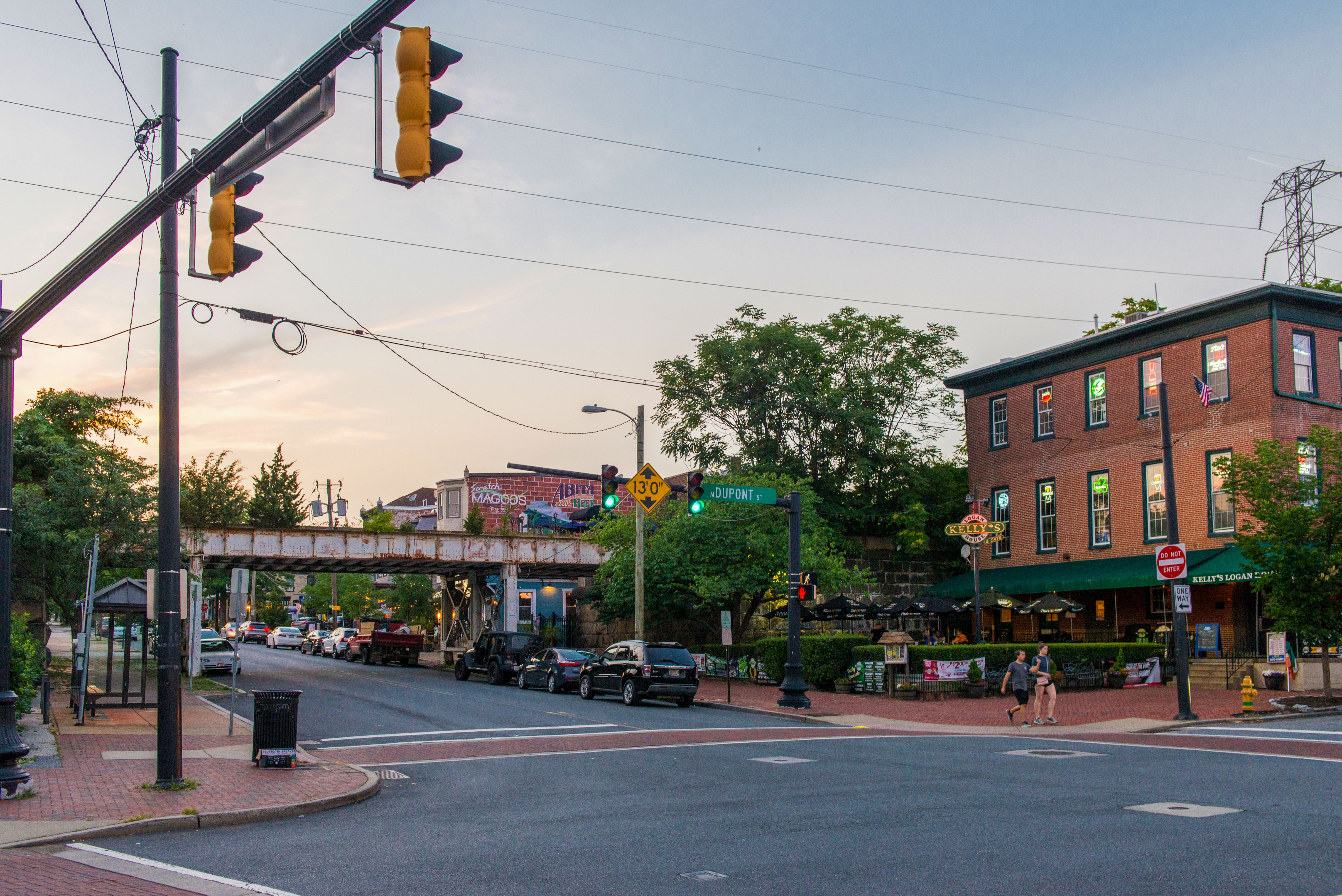 Das geschäftige Stadtviertel Trolley Square in Wilmington