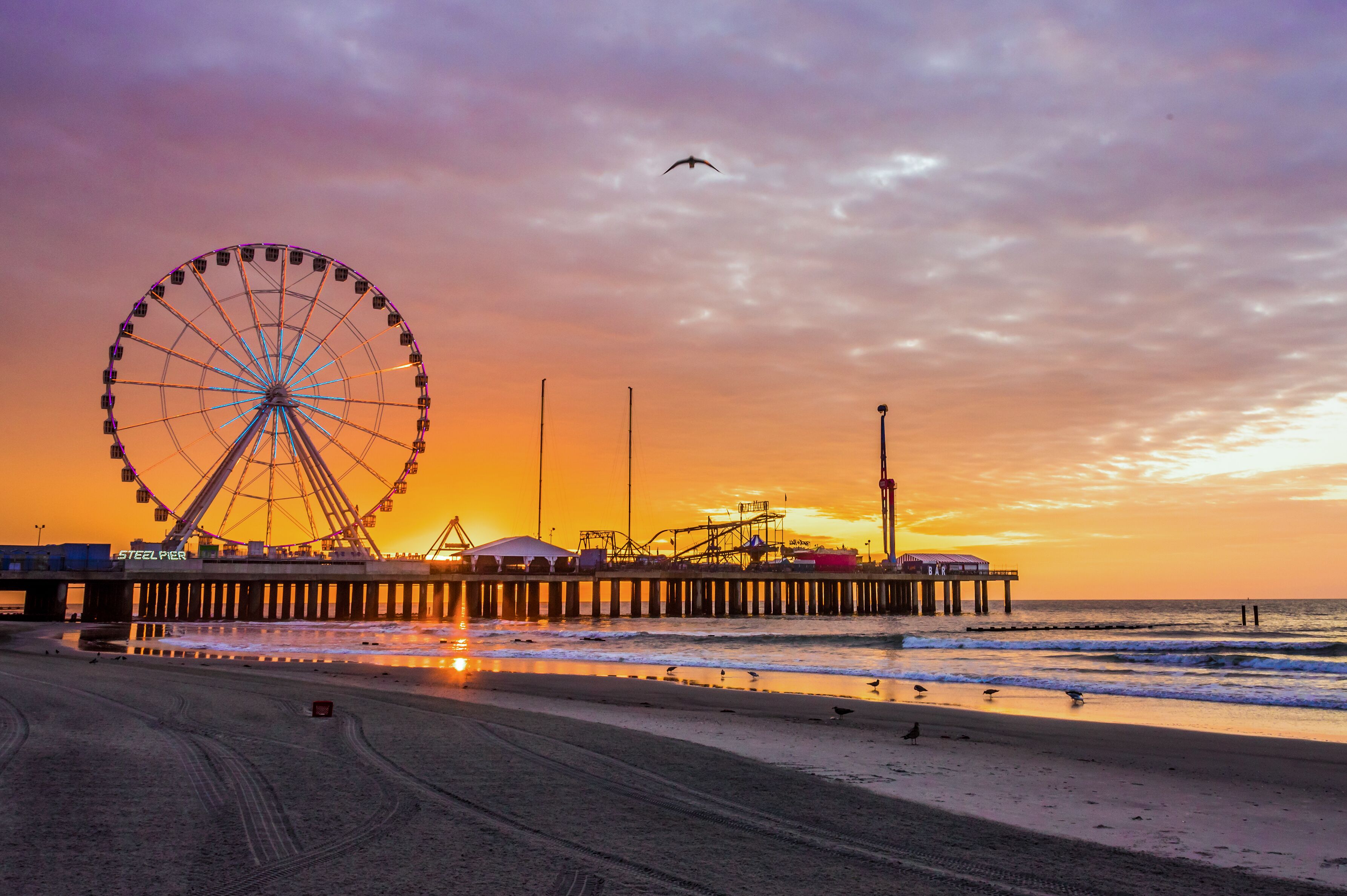 Erlebnisreicher Freizeitpark Steel Pier in Atlantic City in New Jersey
