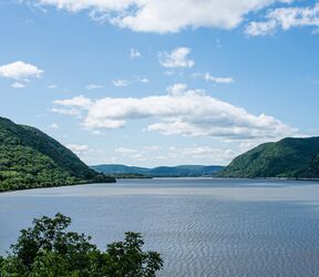 Schöner Ausblick auf den Hudson River im Hudson Valley