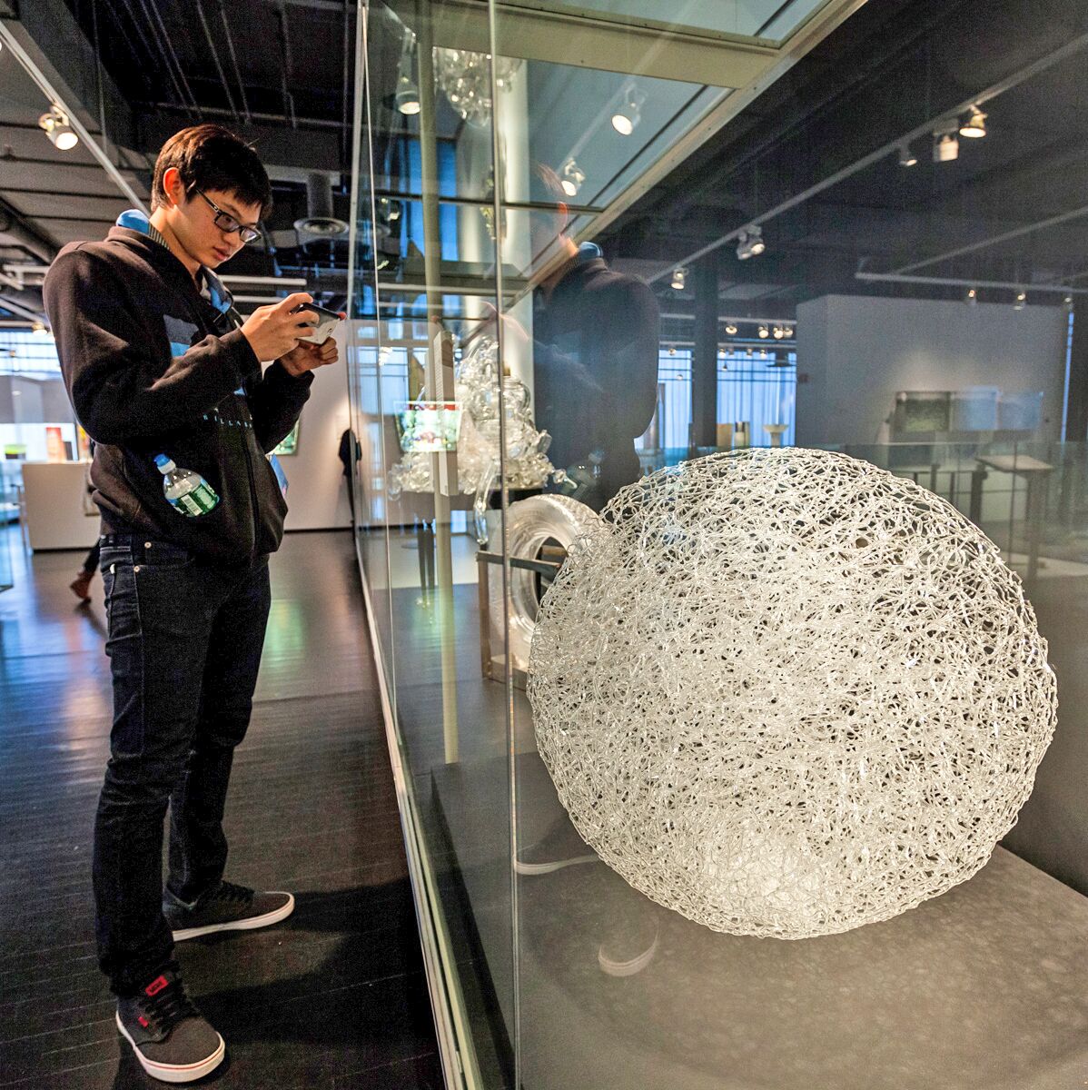 Ein AusstellungsstÃ¼ck im Corning Museum Of Glass im Bundesstaat New York