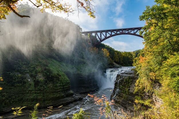 Die Upper Falls im Letchworth State Park im US-Bundesstaats New York Die Upper Falls im Letchworth State Park im US-Bundesstaats New York