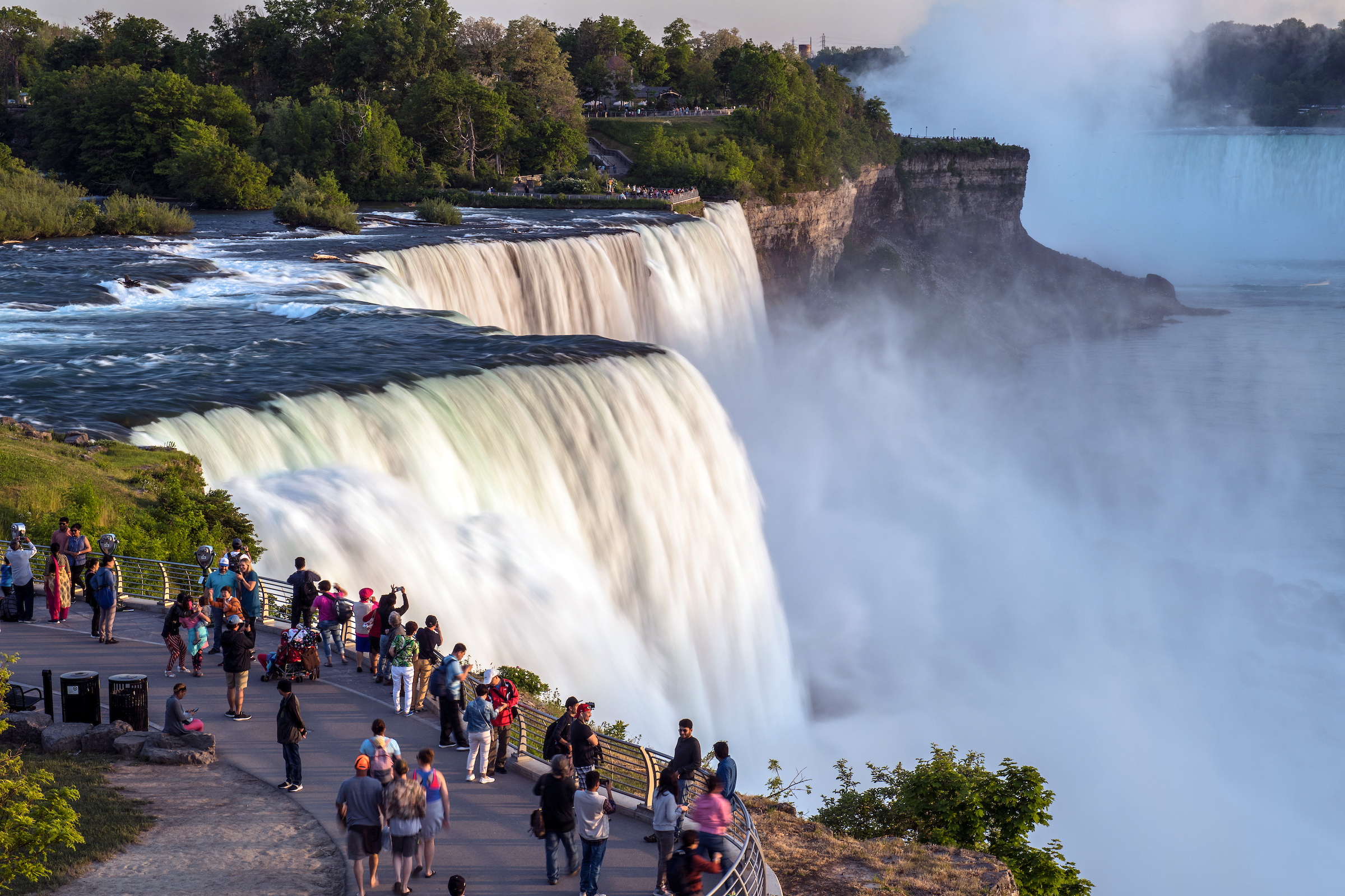 Die Niagarafälle im Niagara Falls State Park – dem ältesten State Park in Ame