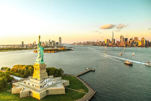 Luftaufnahme Liberty Island und der Freiheitsstatue, New York