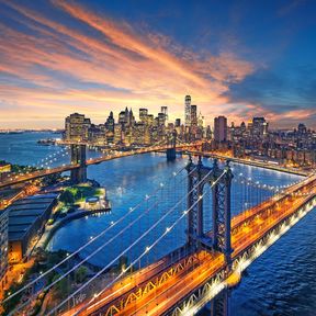 shutterstock-221358385; usa; ny; nyc; new york city; manhattan bridge; brooklyn bridge; sonnenuntergang