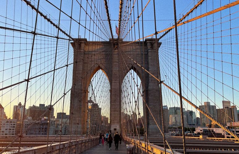 Brooklyn Bridge bei Sonnenuntergang
