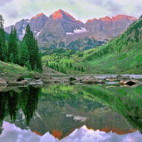 Die Maroon Bells in den Elk Mountains