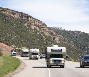 Roadbear Camper auf den Straßen von Colorado