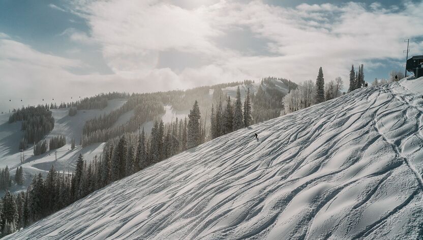 Beeindruckende Skipiste in Aspen Colorado Beeindruckende Skipiste in Aspen Colorado