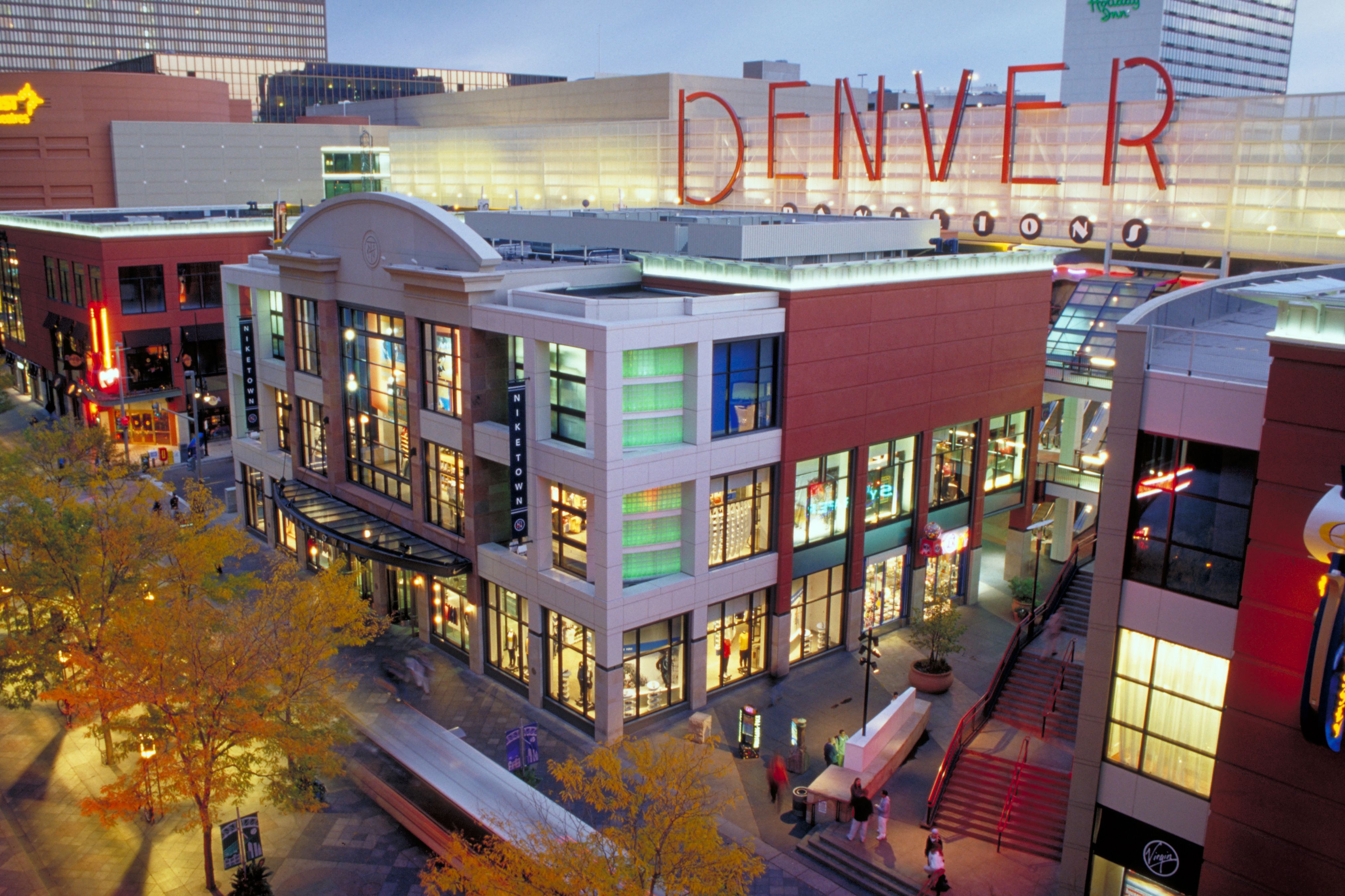 Denver Pavillons