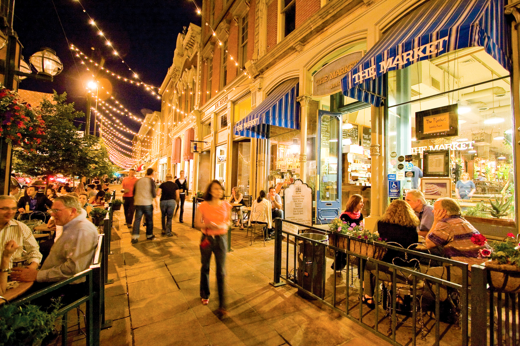 Larimer Square bei Nacht