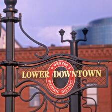 regionen/usa/rocky-mountain-staaten/colorado/denver/sign-lower-downtown.cr2028x2030-826x0 regionen/usa/rocky-mountain-staaten/colorado/denver/sign-lower-downtown.cr2028x2030-826x0