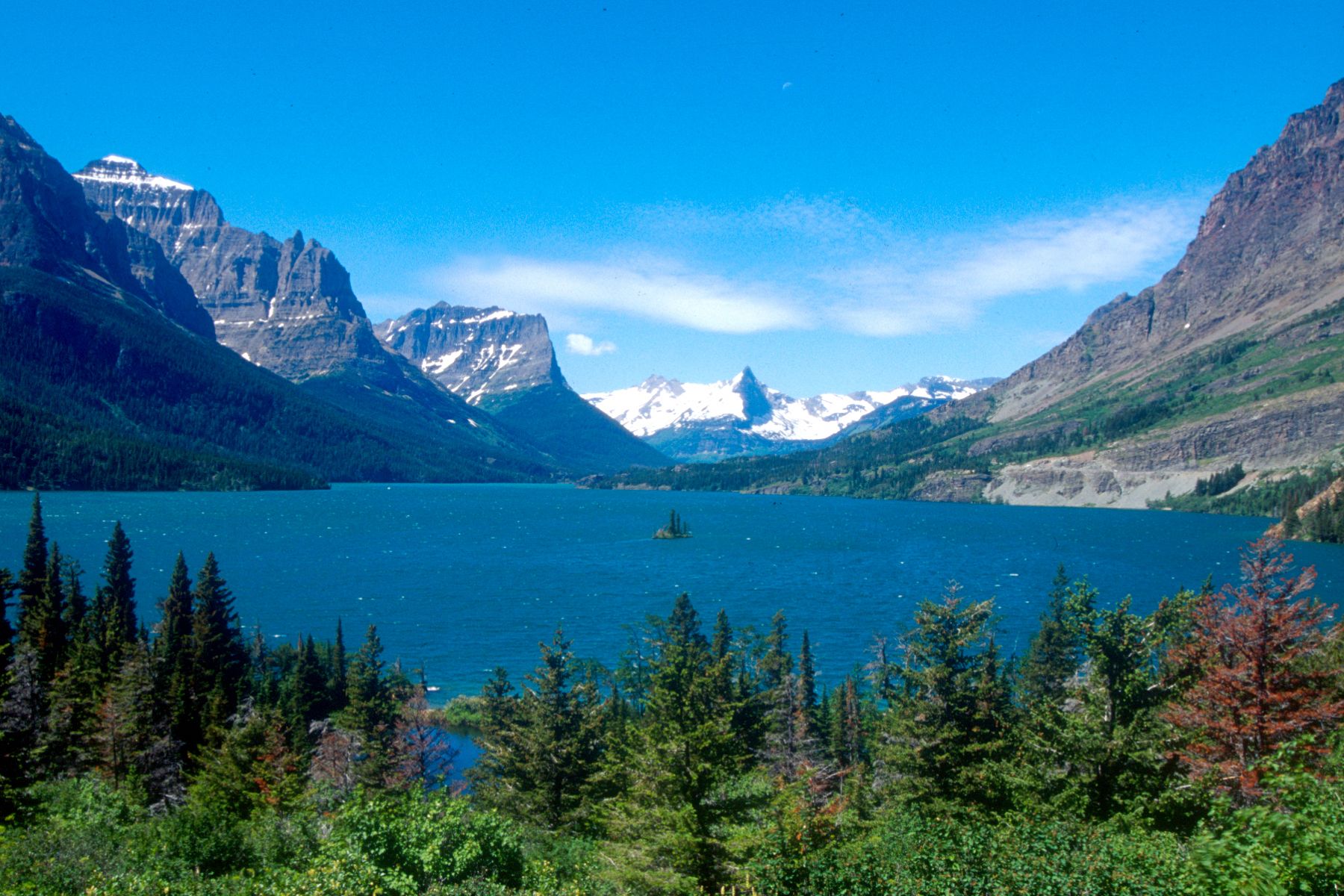 regionen/usa/rocky-mountain-staaten/montana/glacier-national-park/st-mary-lake-2.cr1800x1200-0x0