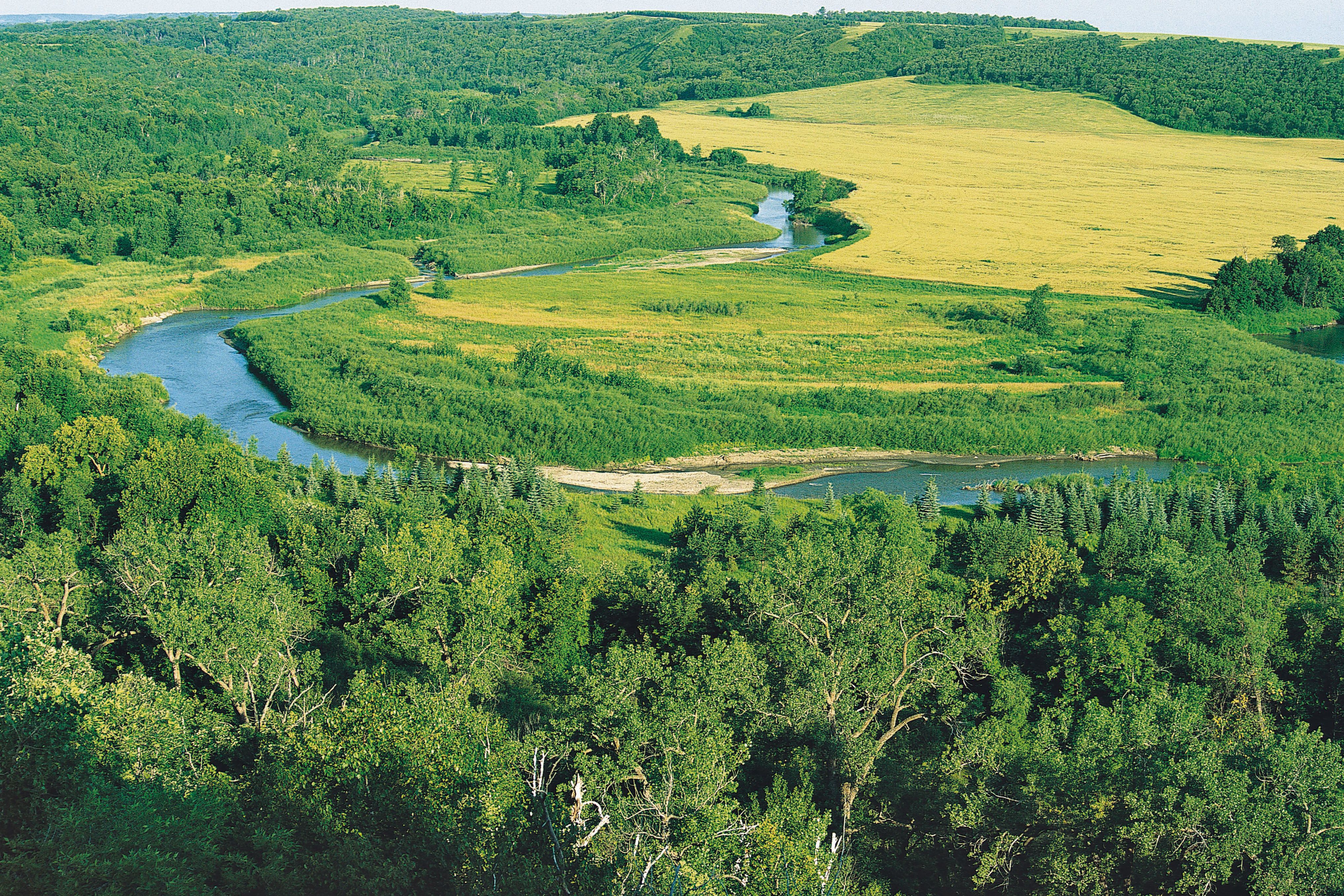 regionen/usa/rocky-mountain-staaten/northdakota/allgemein/fluss-landschaft.cr4073x2715-8x0