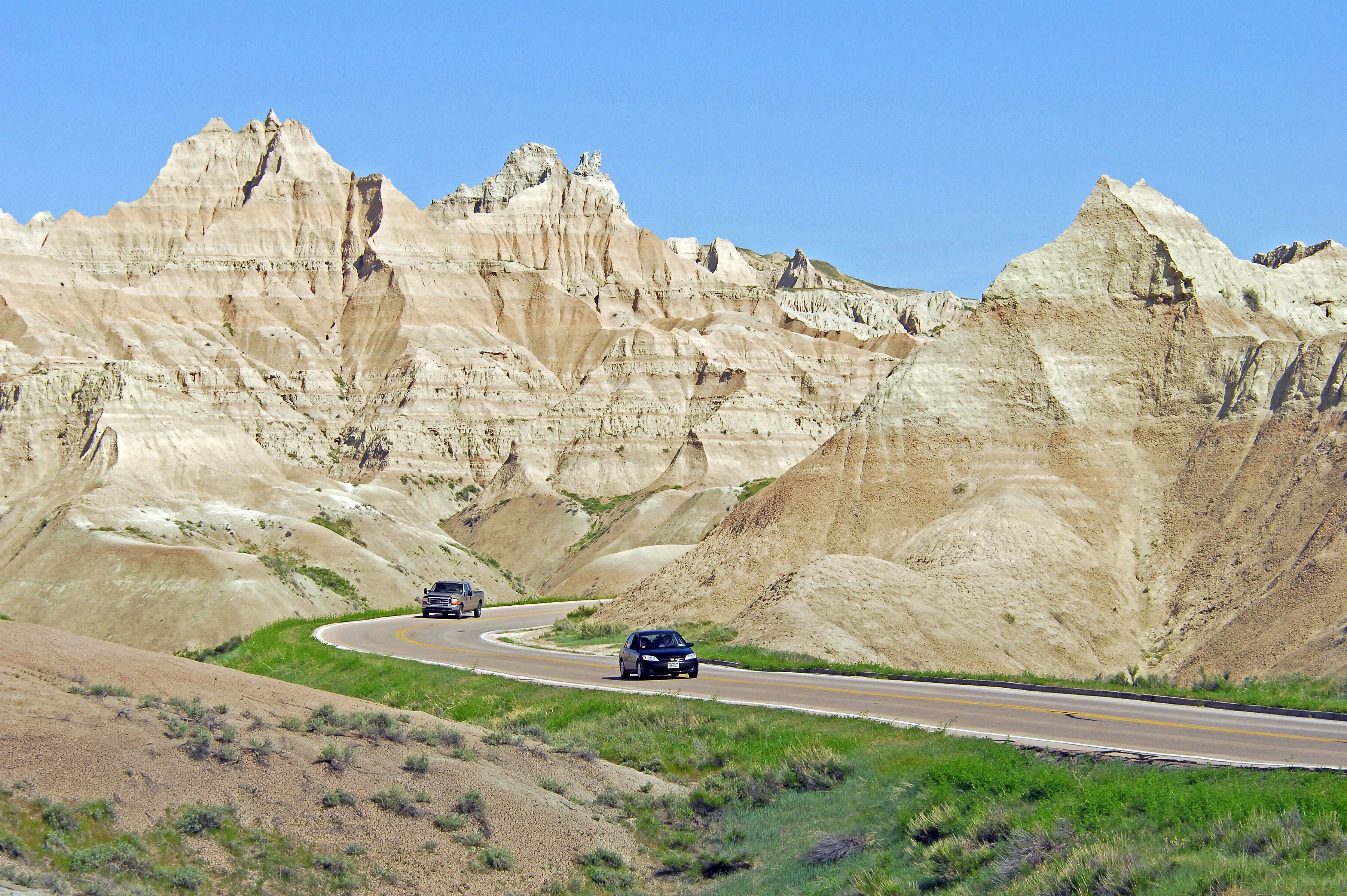 Straße fürht durch die Badlands