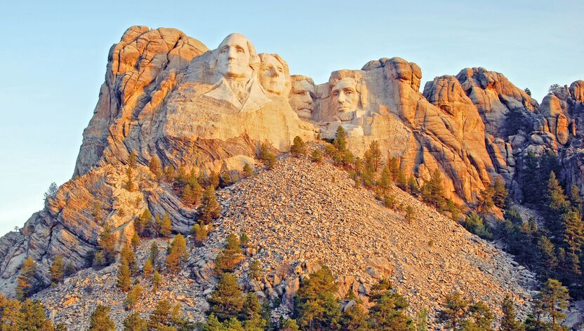Blick auf den beruehmten Mount Rushmore Blick auf den beruehmten Mount Rushmore
