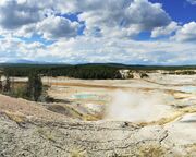 regionen/usa/rocky-mountain-staaten/wyoming/yellowstone-nationalpark/norris-geyser-basin-panorama.cr7528x3128-313x0 regionen/usa/rocky-mountain-staaten/wyoming/yellowstone-nationalpark/norris-geyser-basin-panorama.cr7528x3128-313x0