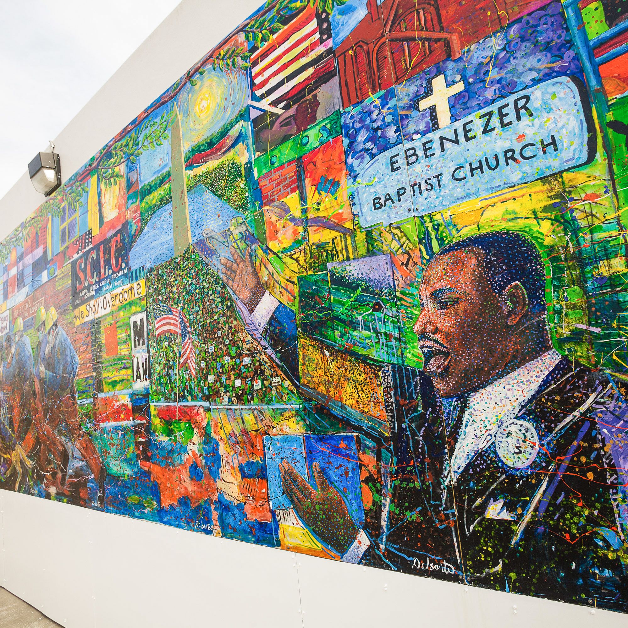 Das Martin Luther King WandgemÃ¤lde von Louis Delsarte an der RÃ¼ckwand des Martin Luther King, Jr. Schwimmbads in Atlanta