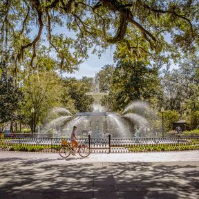 Der Springbrunnen im Forsyth Park in Savannah, Georgia