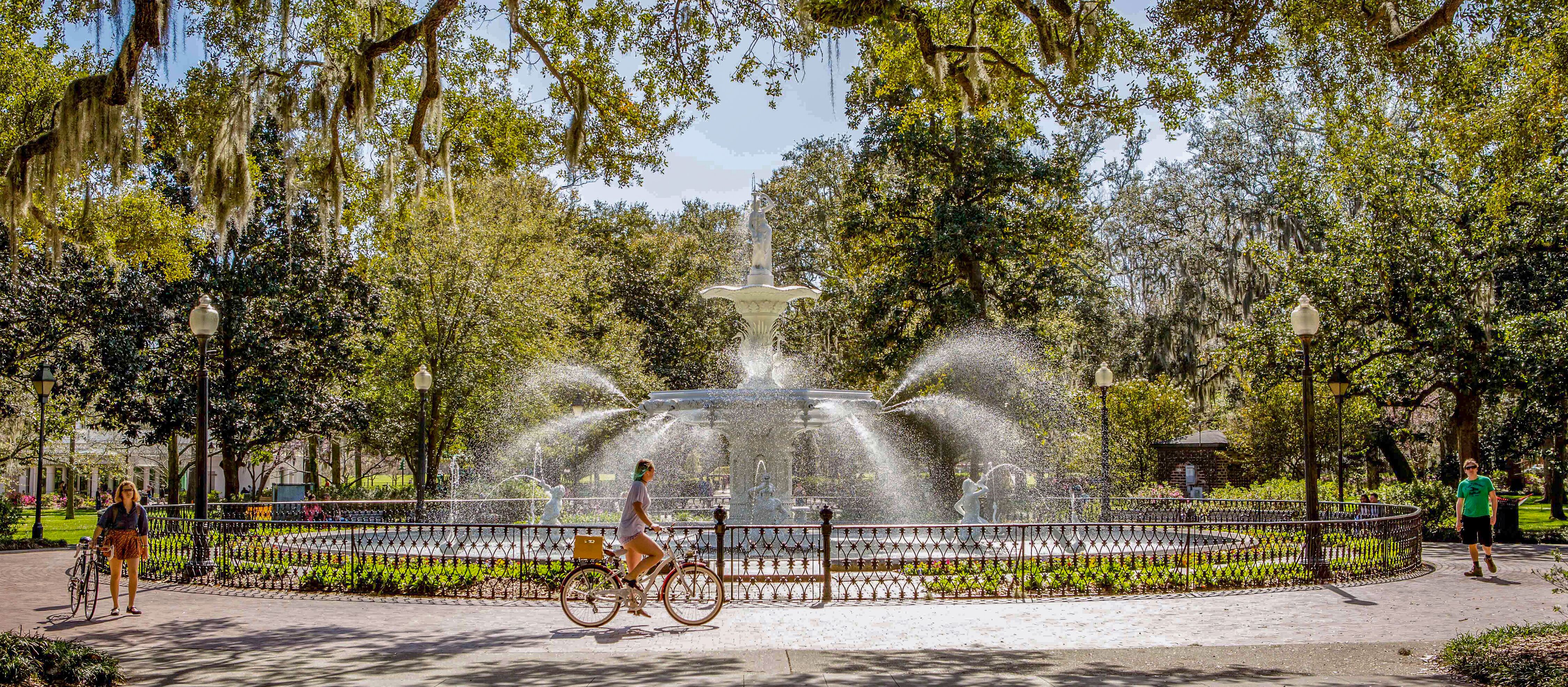 Der Springbrunnen im Forsyth Park in Savannah, Georgia