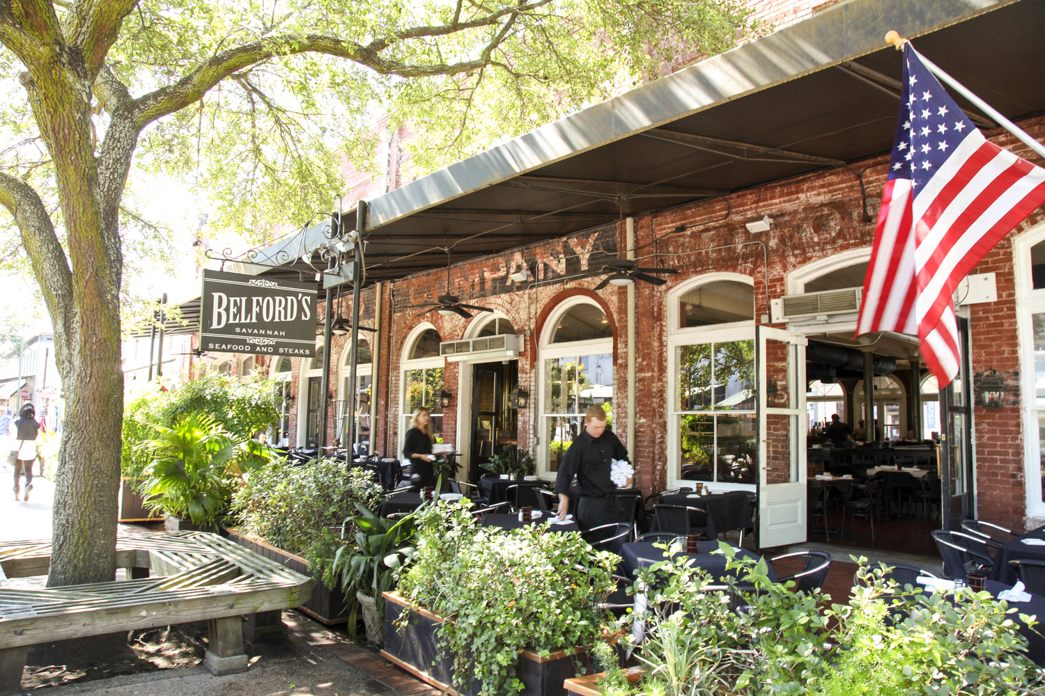 AuÃŸenansicht des Restaurants Belford's Savannah in Georgia