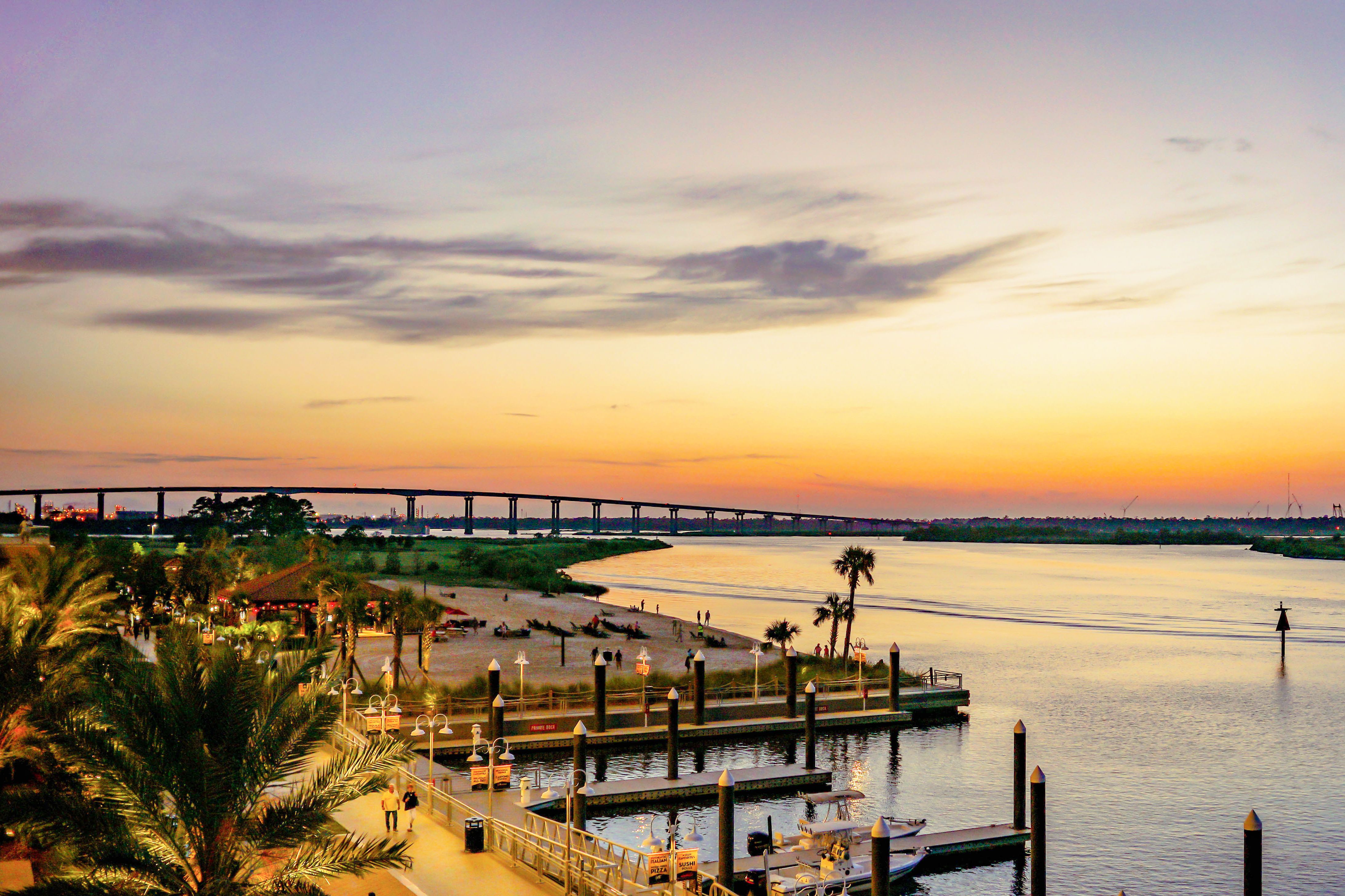 Den Sonnengang in Lake Charles, Louisiana genießen