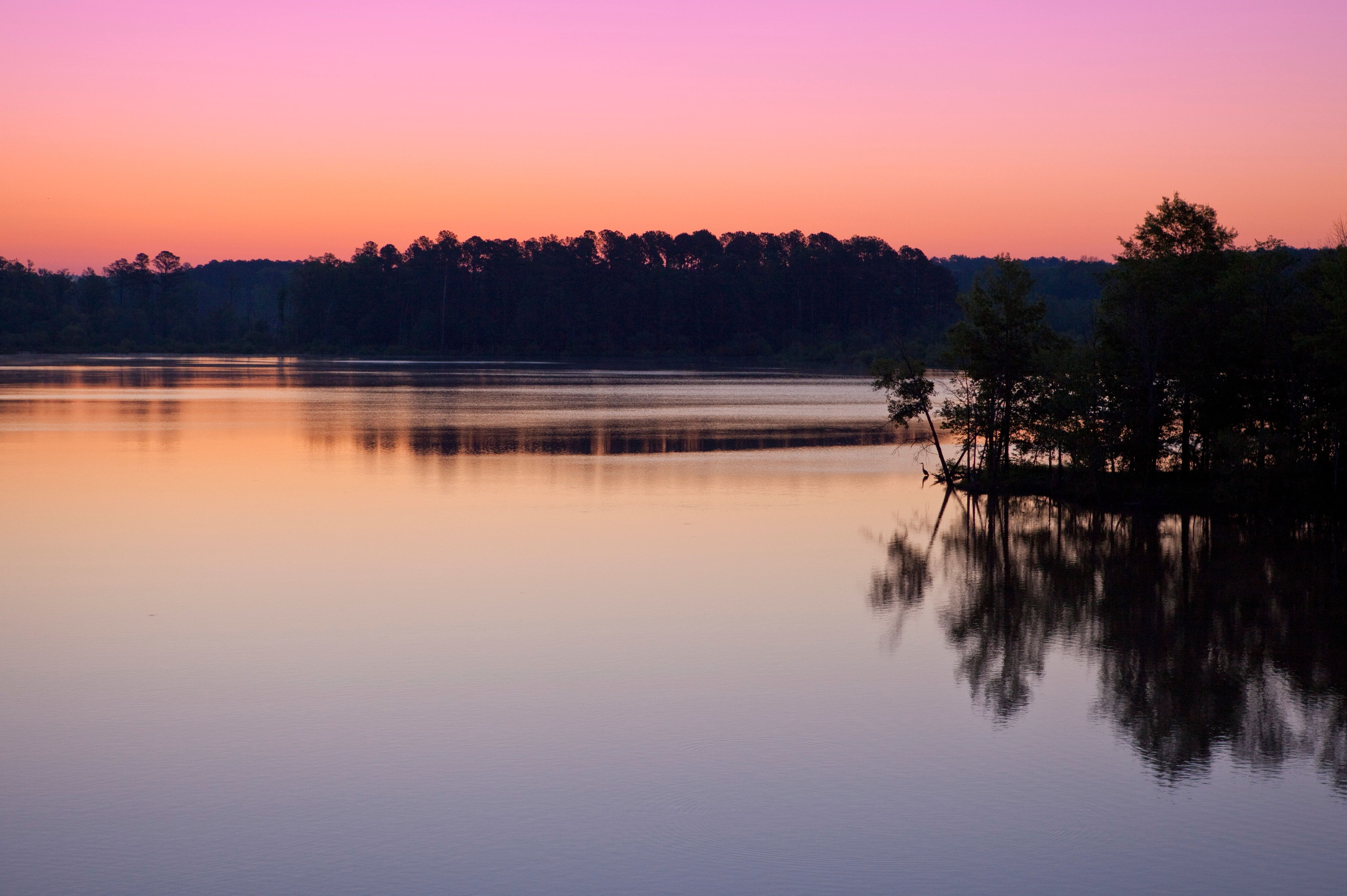 Der Jordan Lake bei Sonnenaufgang
