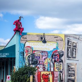 Das Tobacco Soho Building im Winston-Salem Arts District in North Carolina