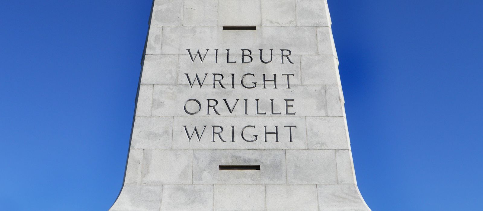 Memorial Tower der Gebrueder Wright in North Carolina