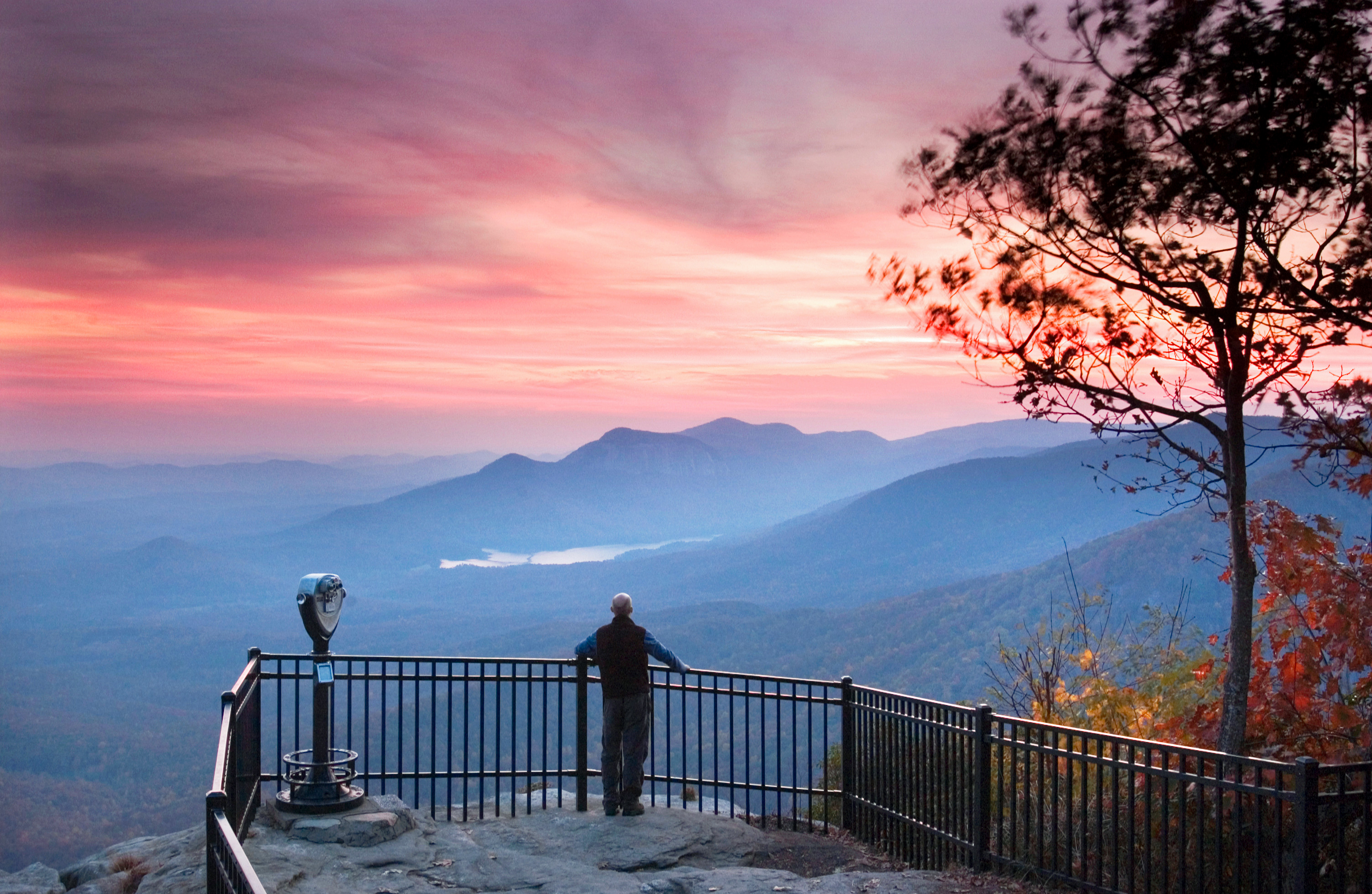 Der abendliche Himmel im Caesars Head State Park in South Carolina