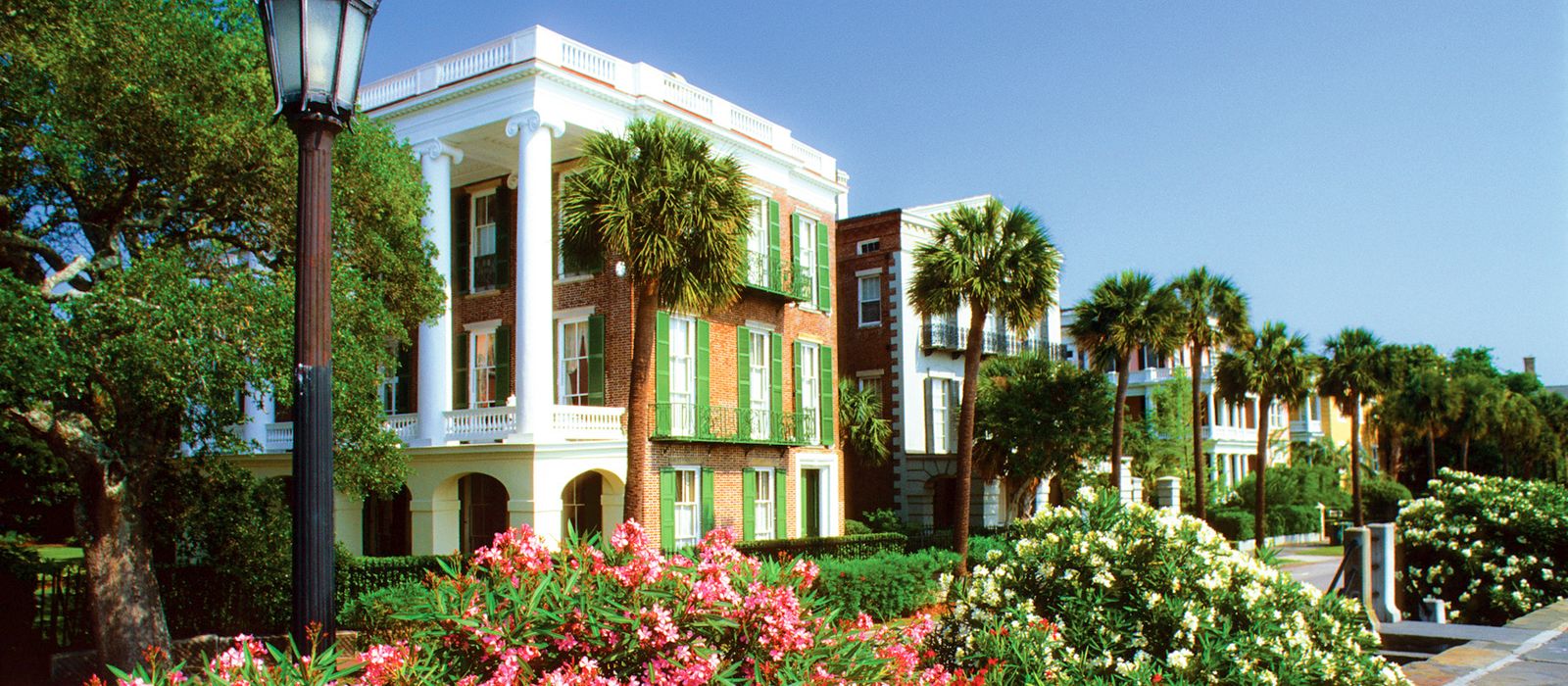 Eine Promenade in Charleston, South Carolina