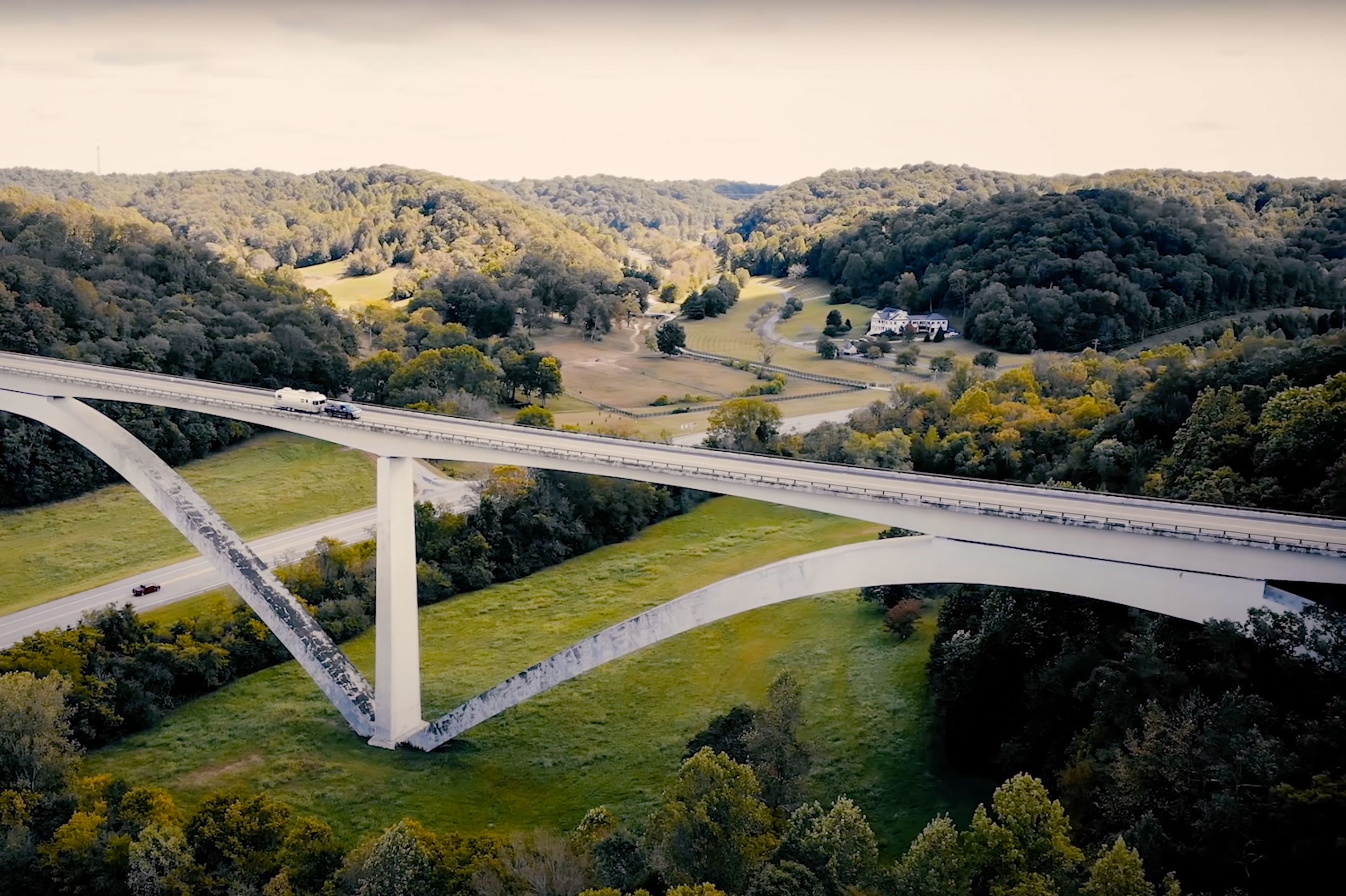 Die Brücke Natchez Trace bei Franklin in Tenneessee