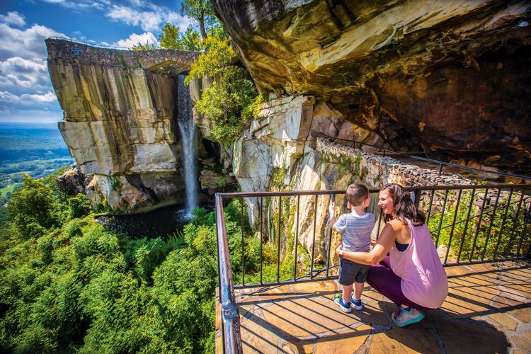 Rock City Gardens und High Falls am Lookout Mountain bei Chattanooga, Tennessee