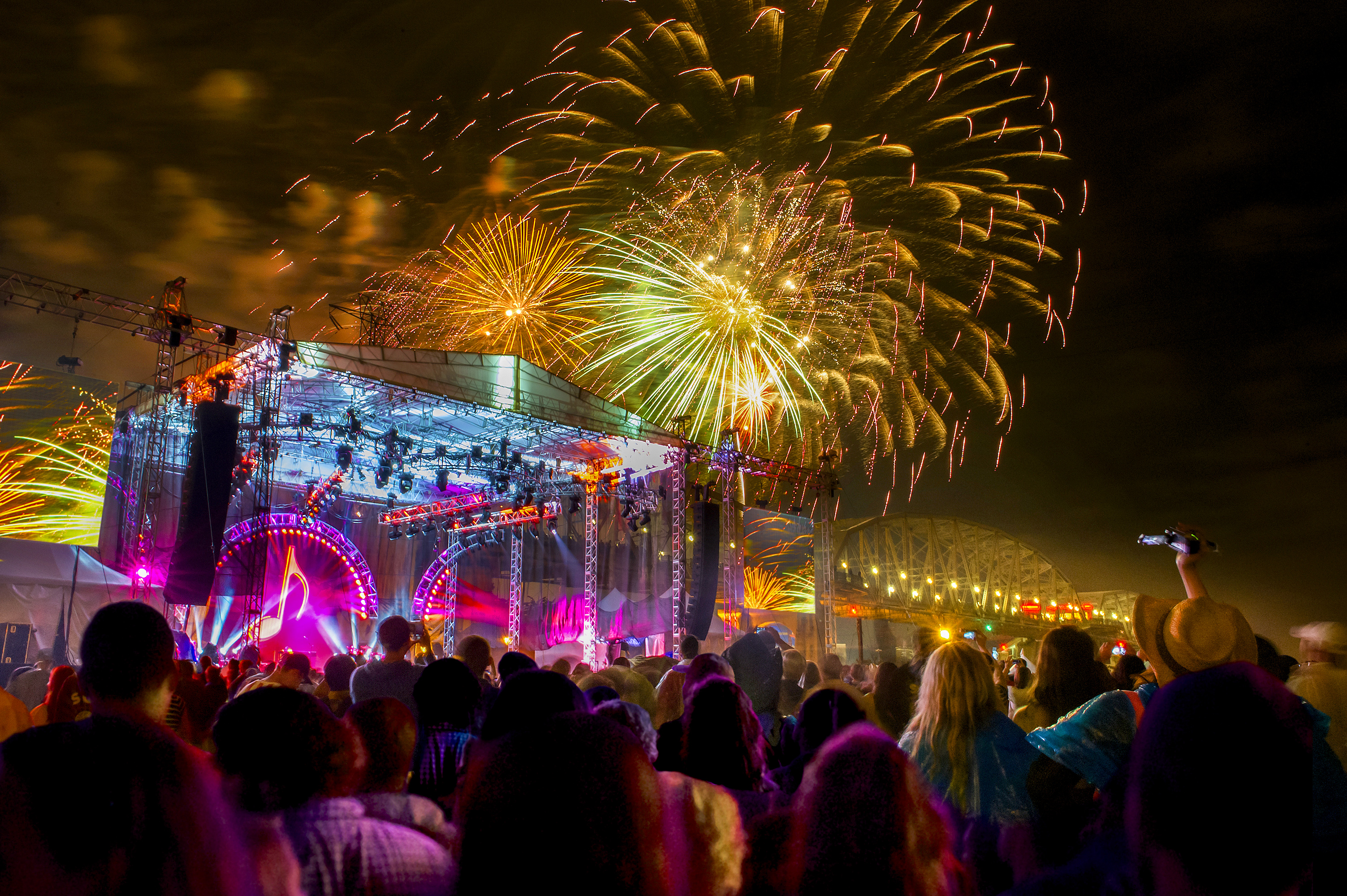 Feuerwerk bei einem Musik Festival in Nashville, Tennessee