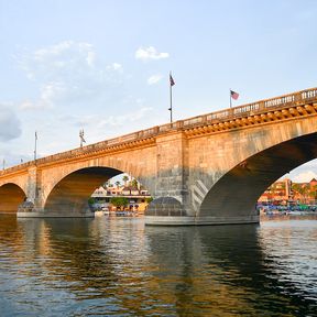 Die London Bridge Ã¼ber dem Lake Havasu