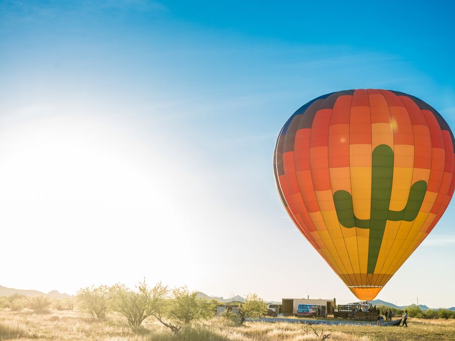 Ein HeiÃŸluftballon kurz vor dem Start in Phoenix