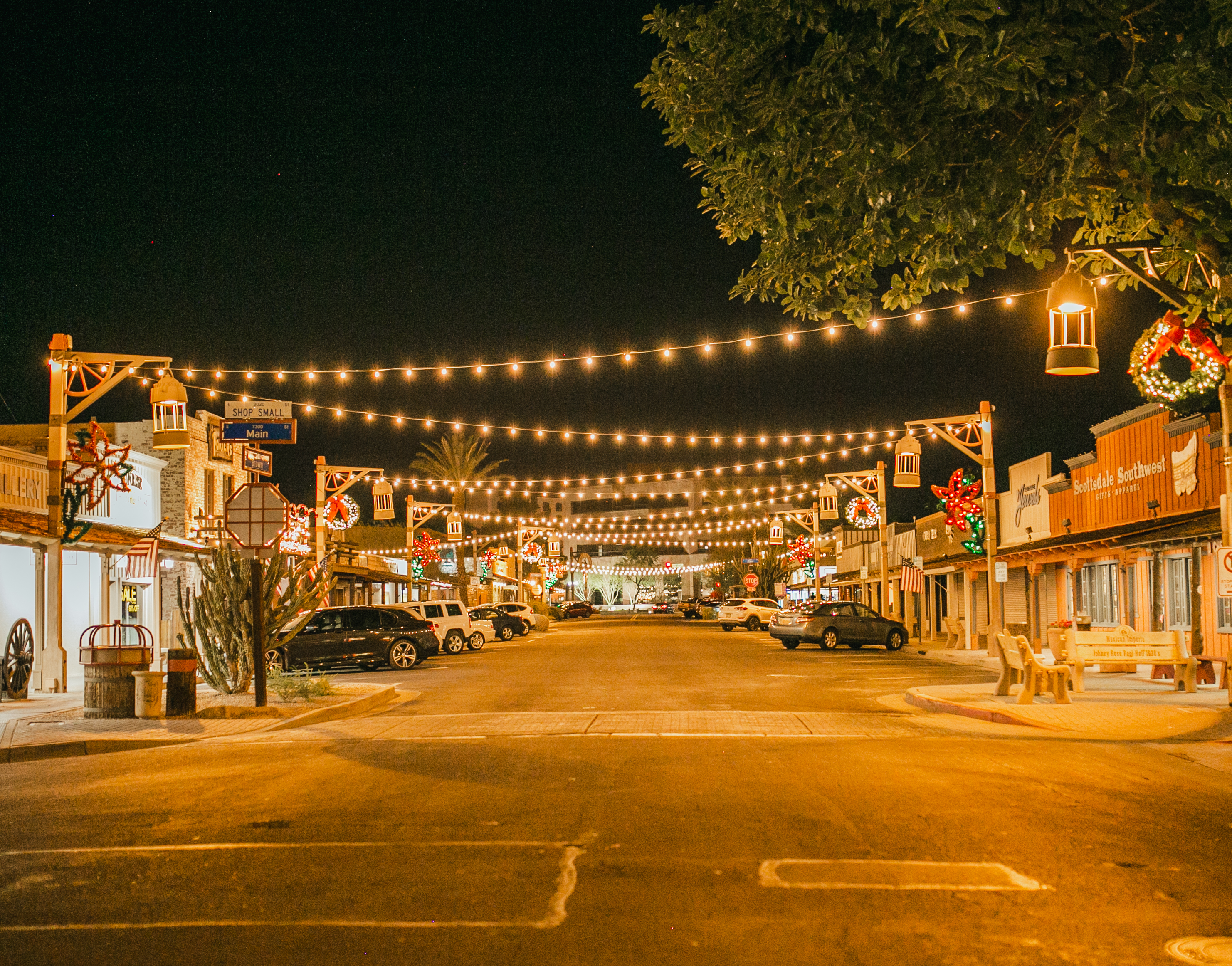 Die Nacht von Scottsdake wird erhellt von Lichterketten