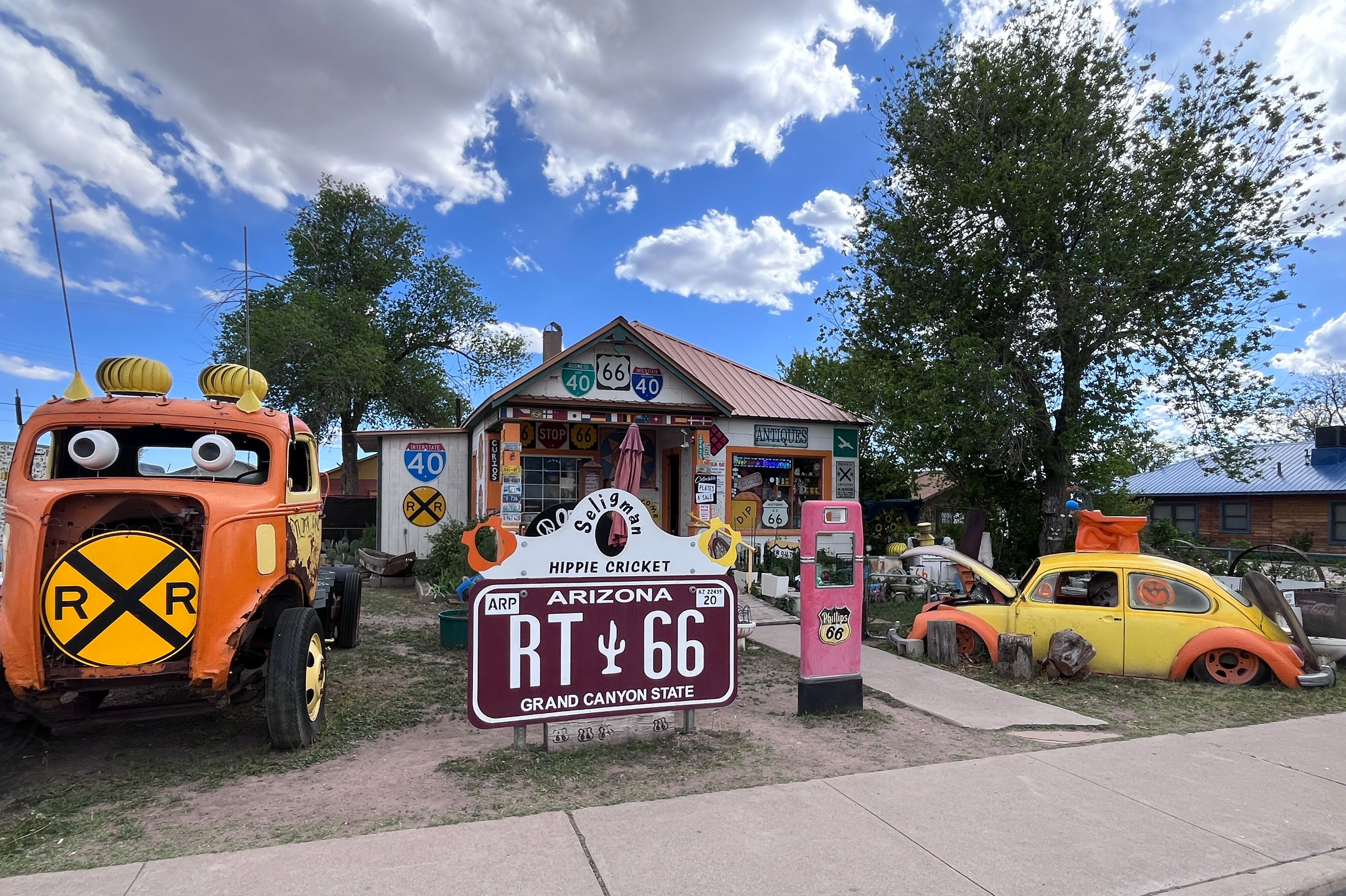 Bunter Vorgarten in Seligman