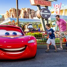 regionen/usa/suedwesten/kalifornien/allgemein/disneyland-cars.cr666x665-208x0 regionen/usa/suedwesten/kalifornien/allgemein/disneyland-cars.cr666x665-208x0