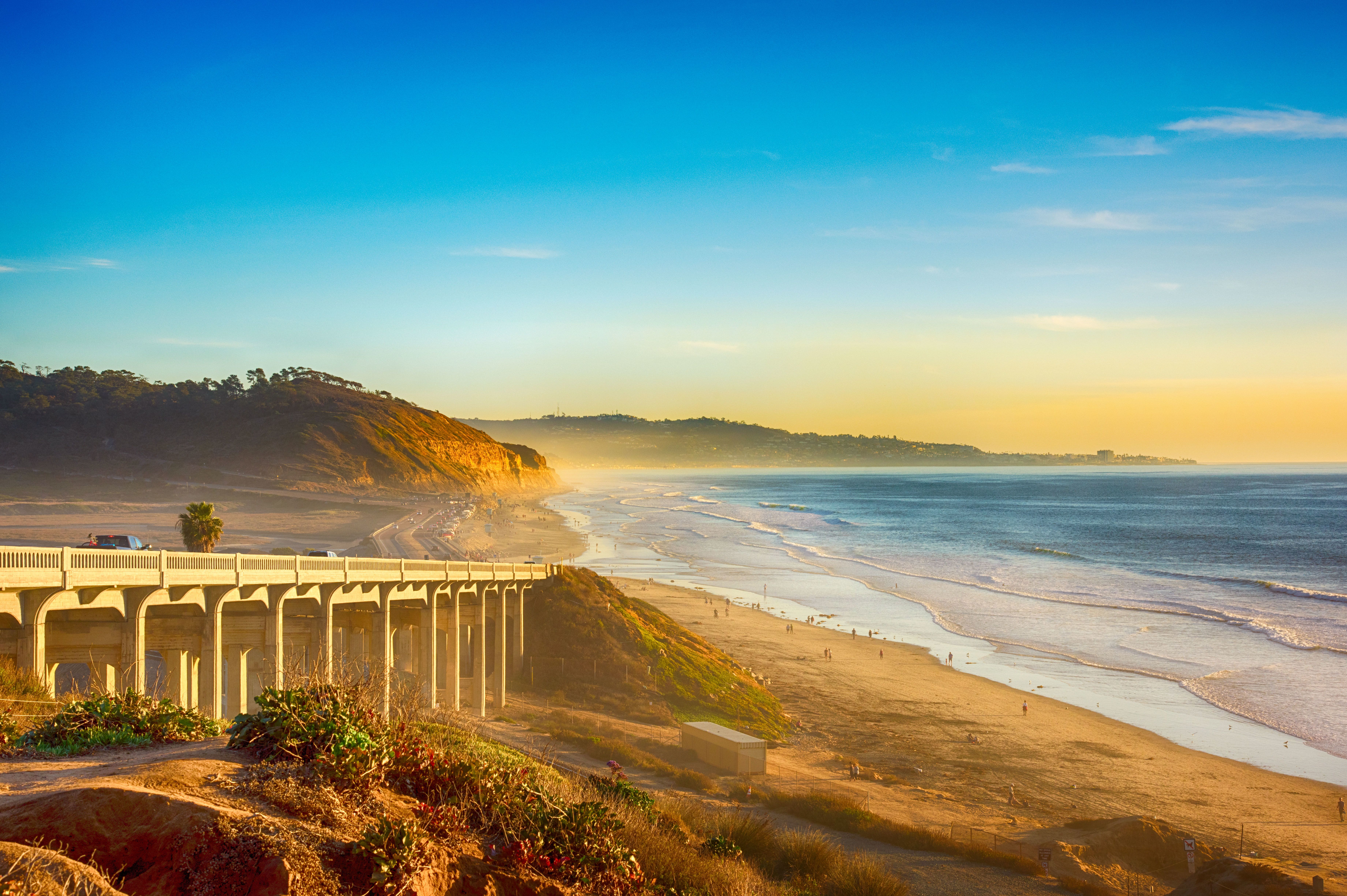Blick auf die Torrey Pines Bridge an der Pazifikküste von Kalifornien